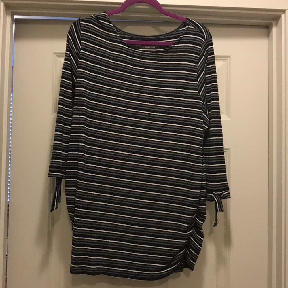 Motherhood Maternity 3/4 Tie Top